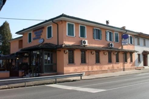 Albergo Isonzo ゴリツィア エクステリア 写真